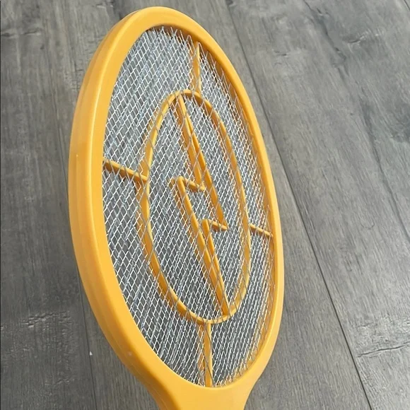 Yellow Electric Bug Zapper Racket - Picture 3 of 7